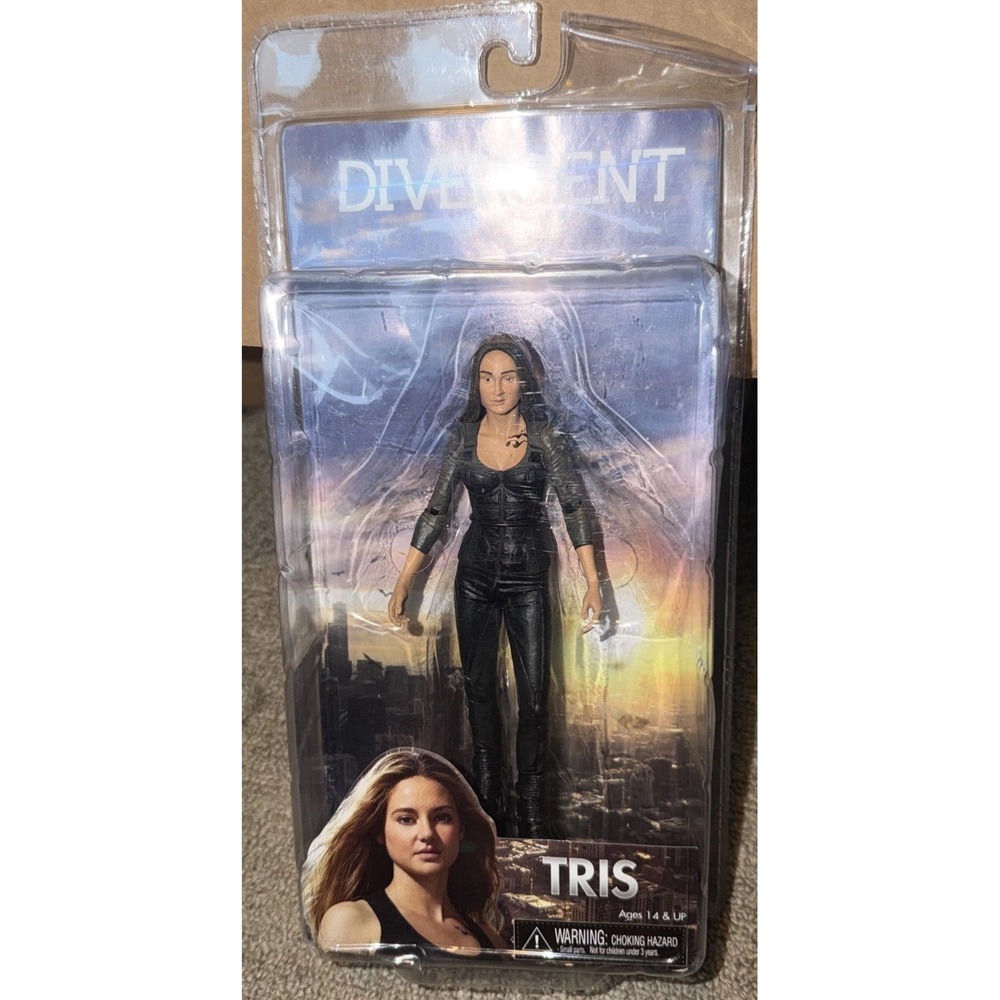 Divergent Tris & Four 7" Action Figures NIP NECA 2014 MINT